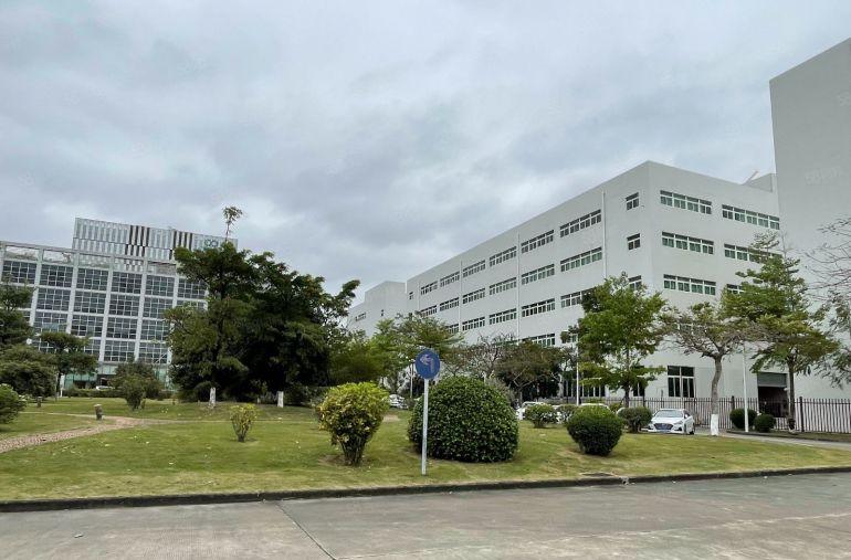 原房东，坂田上雪工业园楼上500平精装修办公室仓库厂房出租