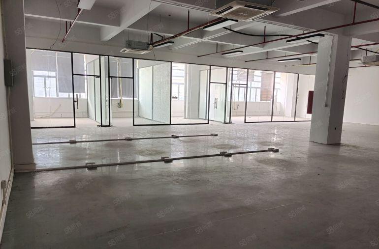 龙岗中心城地铁站新空出1000平方带精装修办公室仓库厂房出租