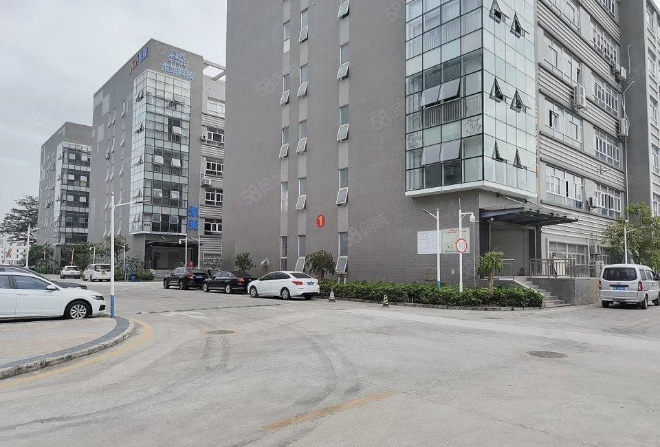 龙岗南联第六工业区精装修1800平厂房出租报价25元可分租