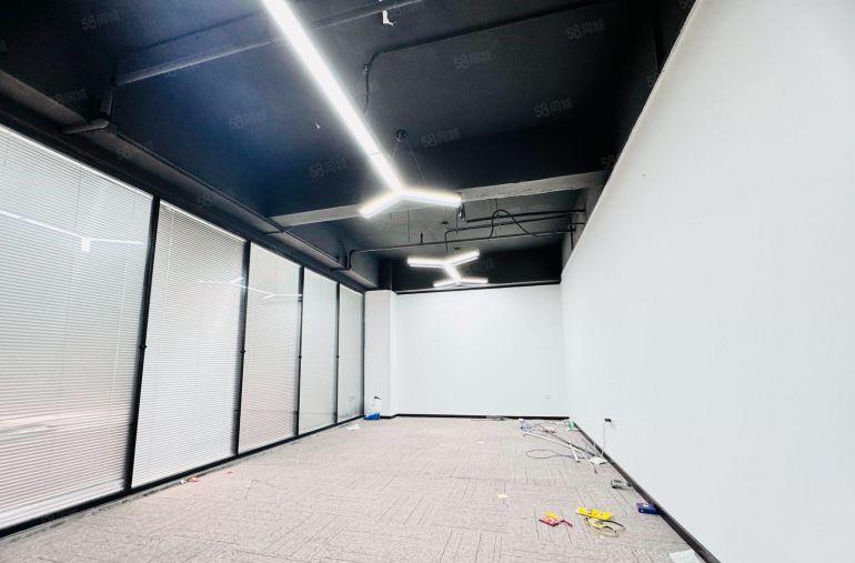 1000平起分龙岗地铁口8000平精装修办公仓库厂房出租分租