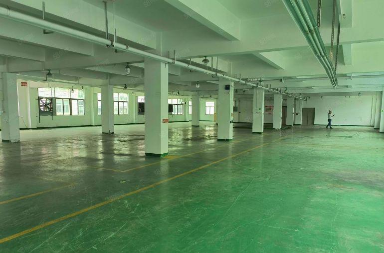 平湖辅城坳新出二楼1200平方厂房仓库实际面积出租分租形象好