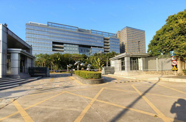 500平起分  龙岗上雪科技2000平方原房东红本厂房仓出租