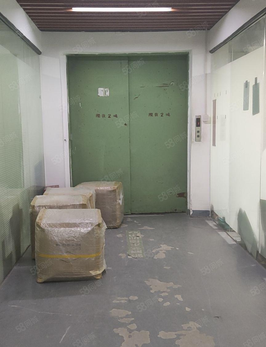 龙岗新生带装修250平米带办公室出租