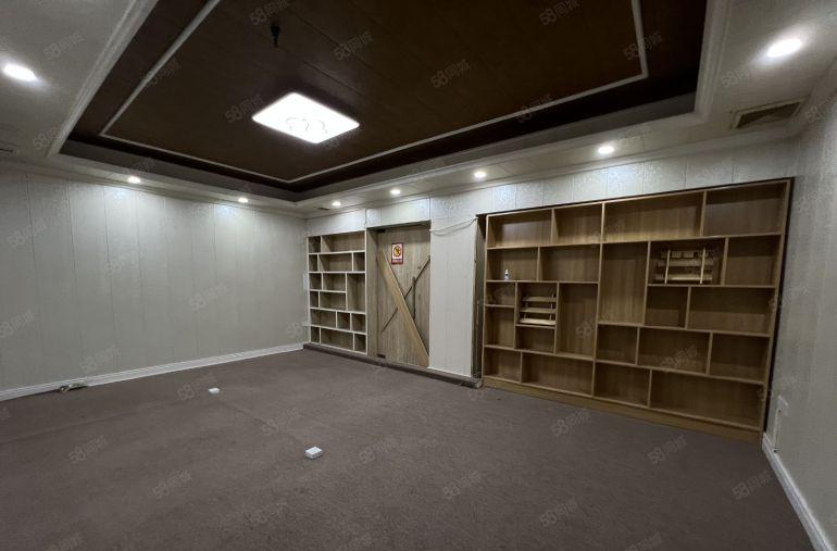 龙岗中心城地铁口一楼电商仓库380平方厂房出租原房东精装修