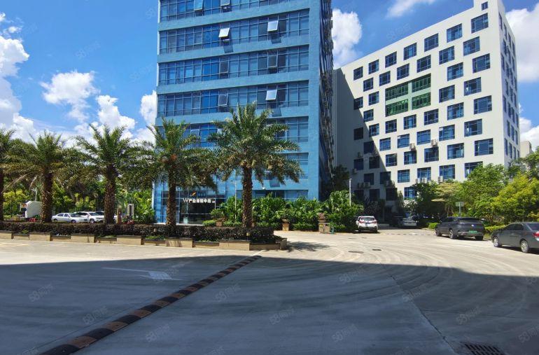 龙岗宝龙高新科技园楼上1000平方精装修办公室厂房仓库出租