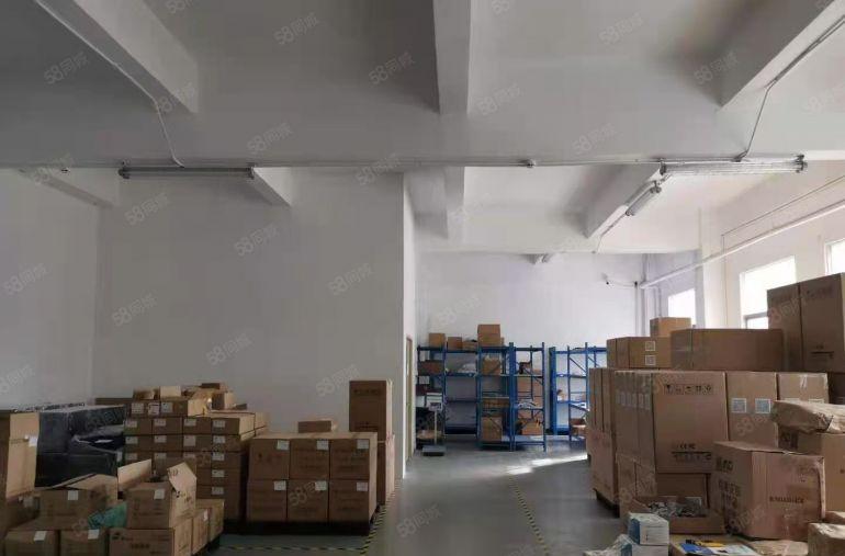 地铁口龙岗龙东工业园楼上300平现成办公室仓库厂房出租
