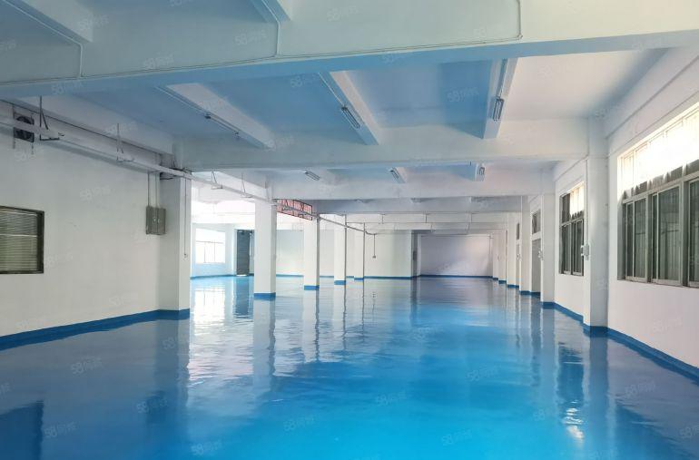 龙岗荷坳地铁口红本独院厂房仓库1200平出租带精装修易招工