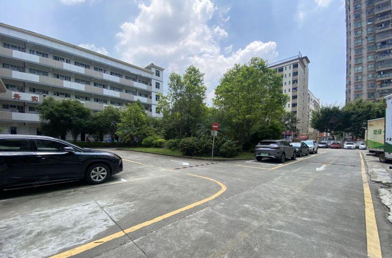 龙岗坂田电商园厂房带装修办公200平至2000平可分租出租