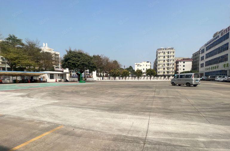 龙岗区坪地镇1500平硬化空地独门院低价出租合同8年加变压器