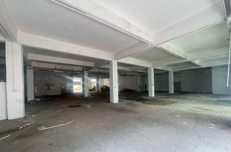 龙岗坪地1000平原房东园区一楼标准厂房出租，可分租