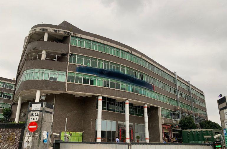 龙岗坪地靠近高速路口