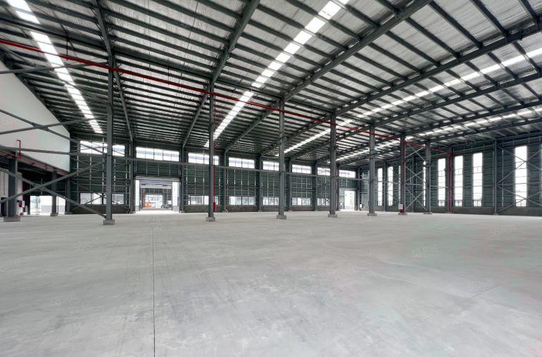 横岗街道安良社区滴水14米5000平钢构1000平起分靠山