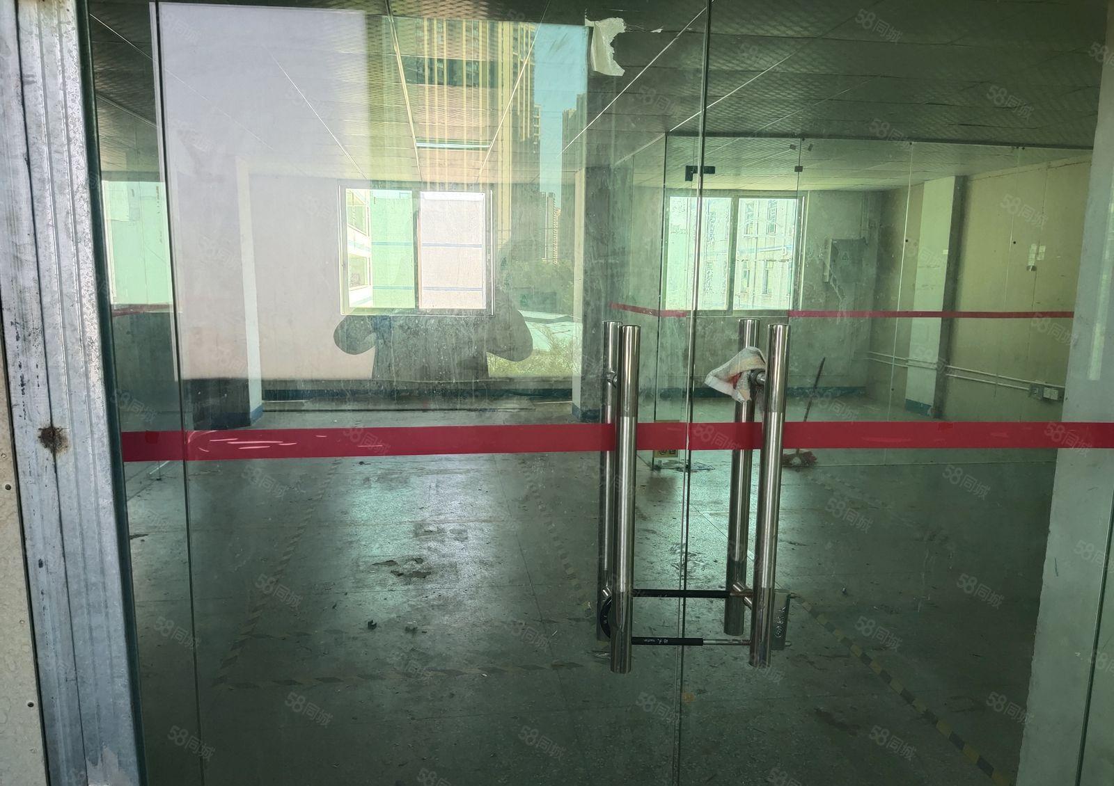 龙岗爱联南联附近精装修厂房出租138平方至440平方都有