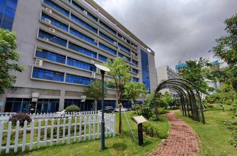 低碳城原房东科技园新出3楼整层2000平带精装办公室厂房出租