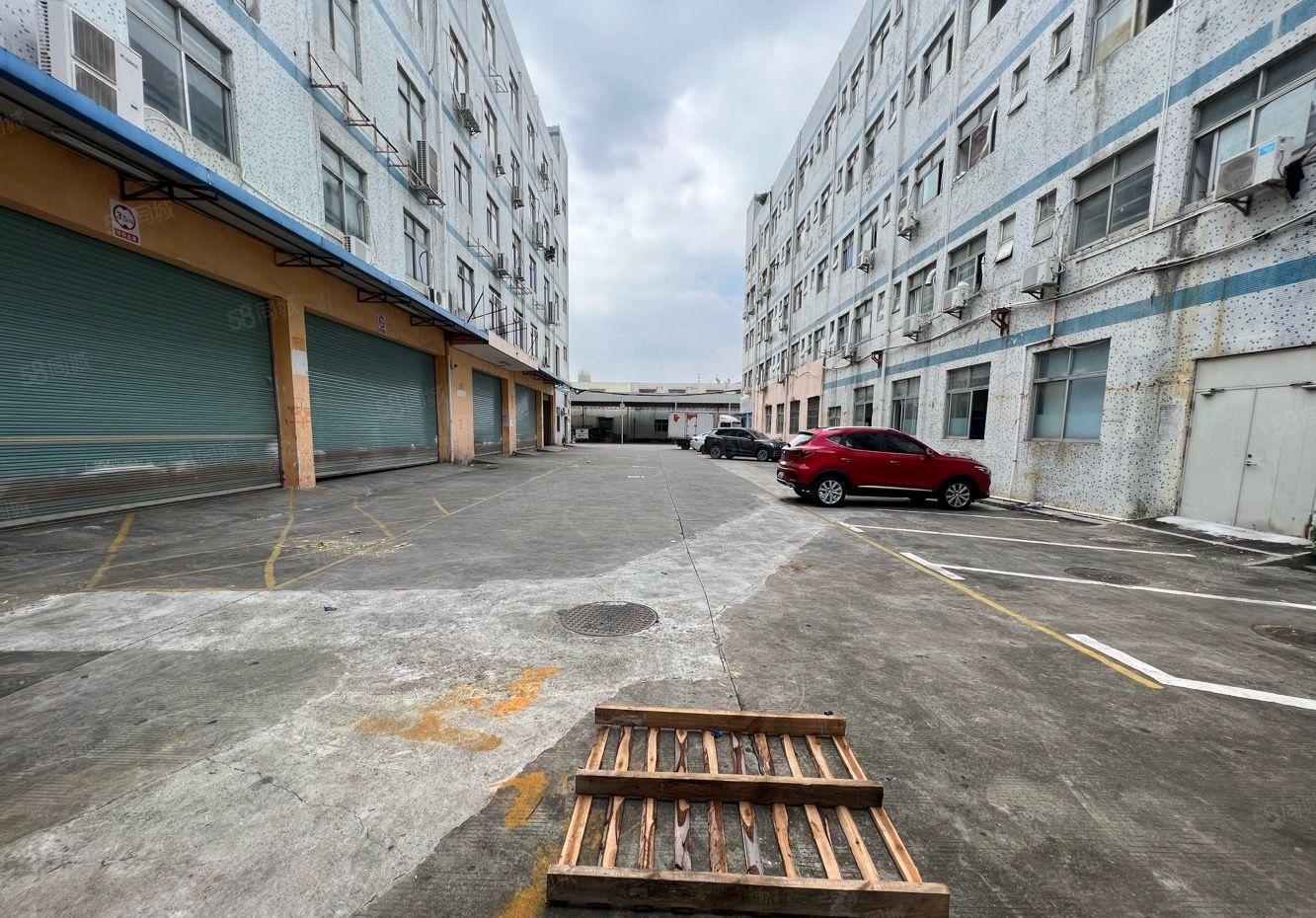 原房东！地铁口！35含税出租一楼红本面积1450平适合仓储物