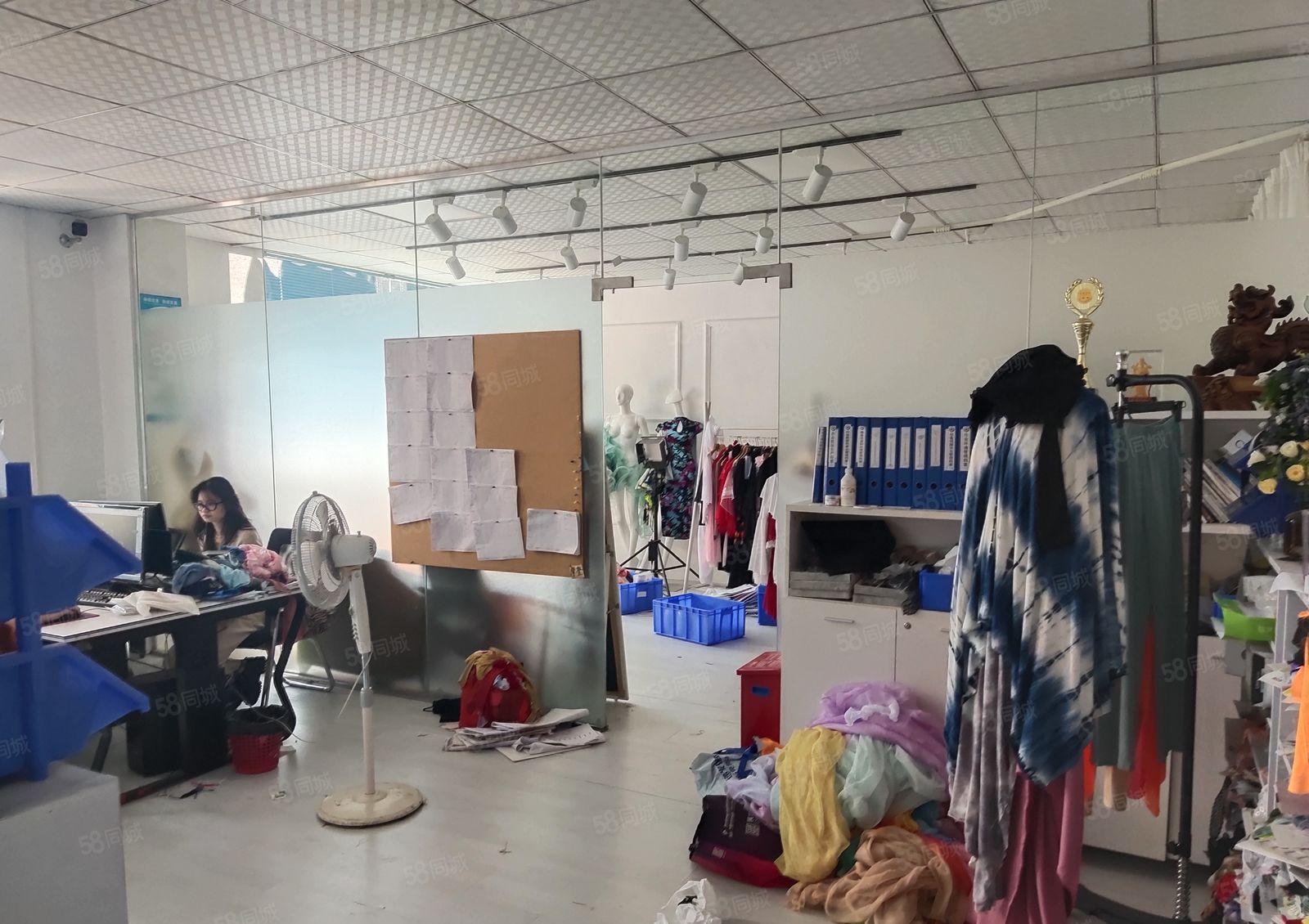 龙岗中心城爱联精装修厂房94平方169平方263平方出租