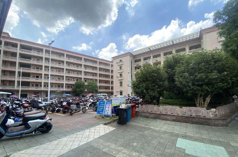 龙岗南联地铁口1000平方精装修厂房电商办公一楼仓库可分租