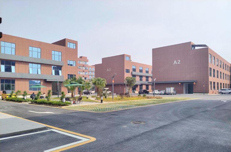 龙岗中心城龙城广场地铁站楼上200平精装修办公室仓库厂房出租