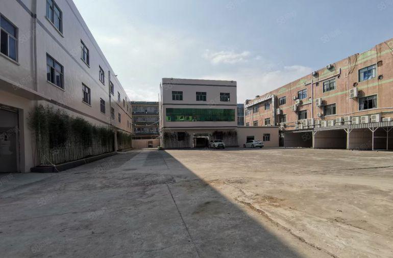 宝龙6000平独院厂房出租主干道边全新装修。