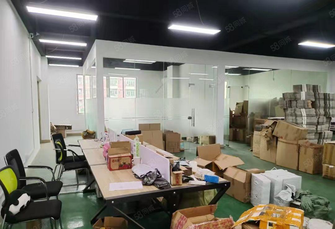 龙岗中心城南联工业园独门独院一楼1500平方现成装修厂房出租