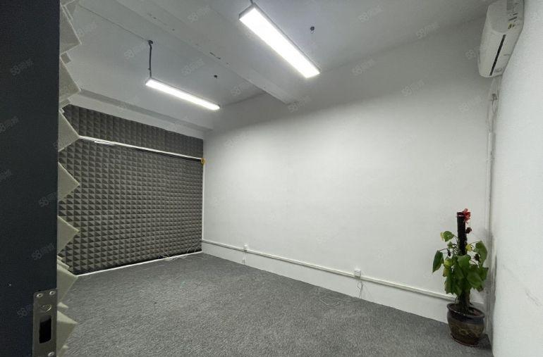 平湖禾花地铁口新出3楼658平方厂房仓库办公室出租