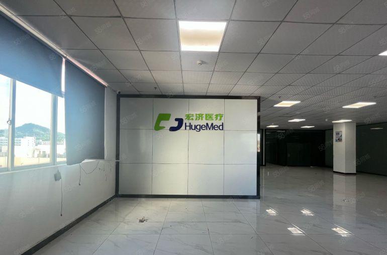 横岗地铁口主干道边电商厂房出租1000平方，豪华精装，水电齐