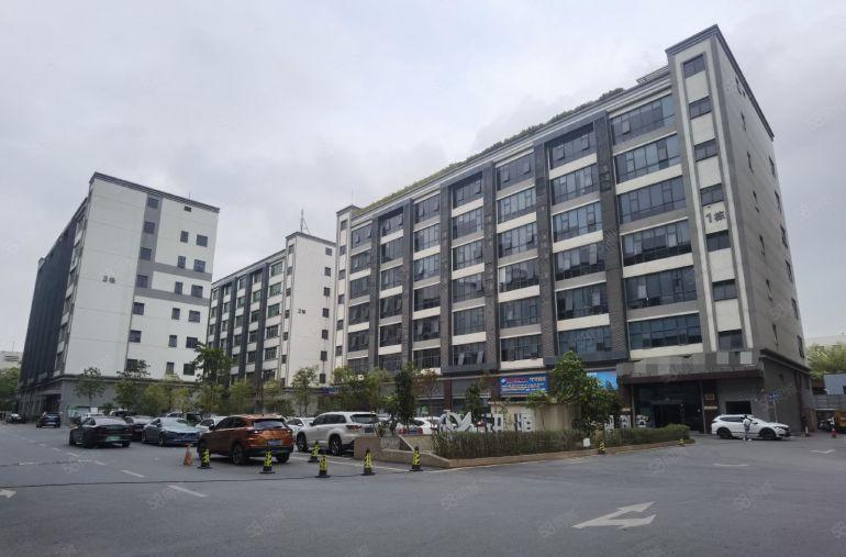 宝龙高新产业园新出楼上500平方精装修厂房出租带现成水电