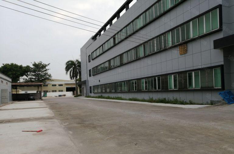 平湖辅城坳工业区500，5000平独门独院厂房仓库低价出租