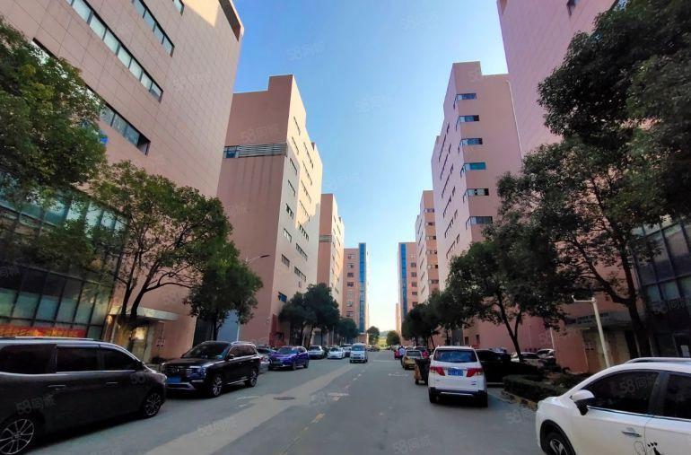 低价出租坂田整层1560平可分租厂房出租一楼仓库出租小面积