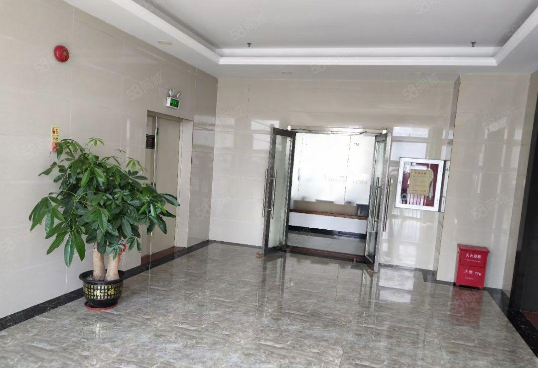 50平方起精装修办公写字楼厂房出租，地铁口附近形象好车位足