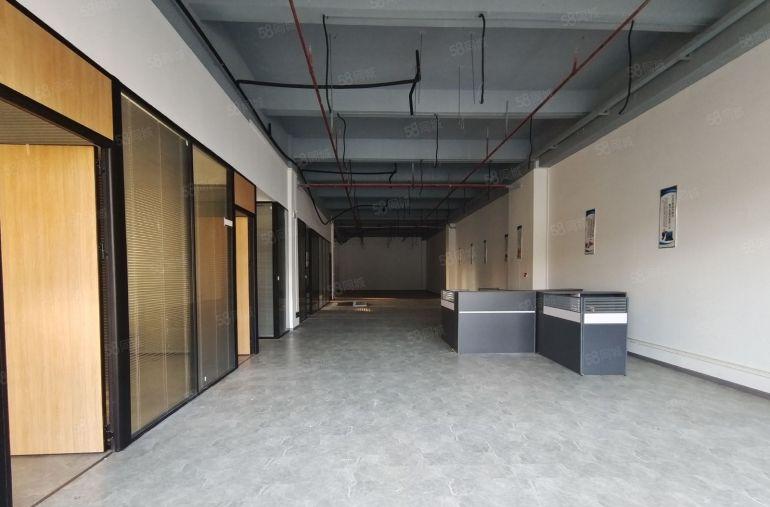 龙岗宝龙地铁站旁楼上1000平方带精装修办公室厂房仓库出租