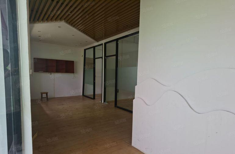 塘坑地铁站140平厂房出租，现成装修，适合电商办公！