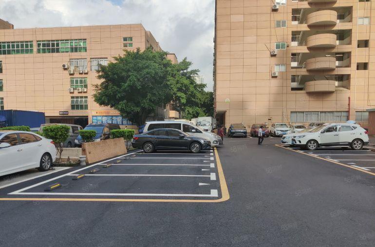 龙岗中心城1000平精装修办公厂房仓库低价出租400平起分租