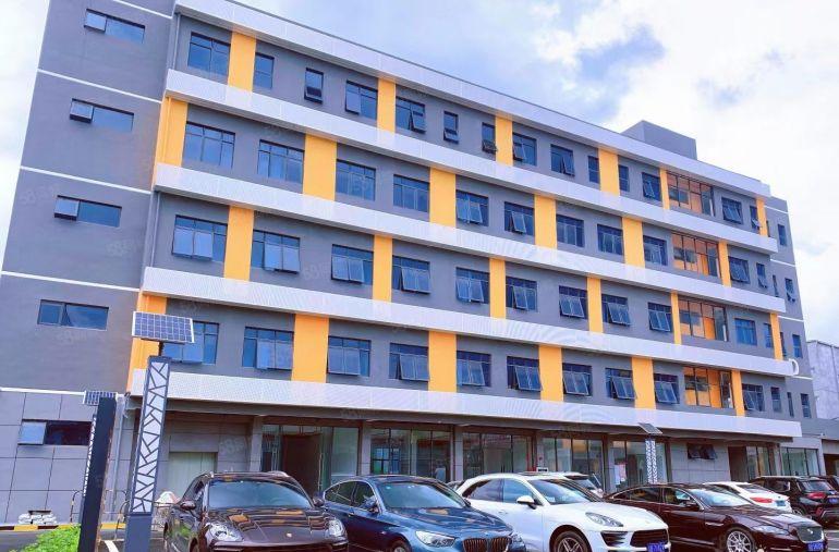 横岗六约塘坑地铁口附近新出楼上90平带精装修红本厂房出租