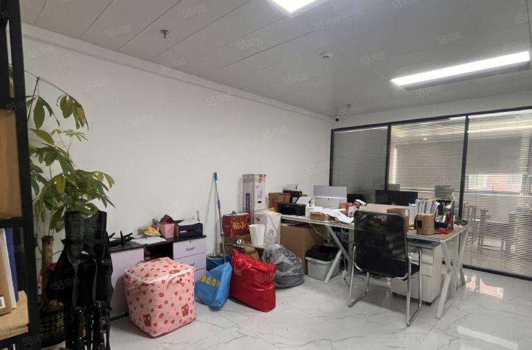龙岗区宝龙地铁站附近6楼500平精装修电商仓库办公室低价出租