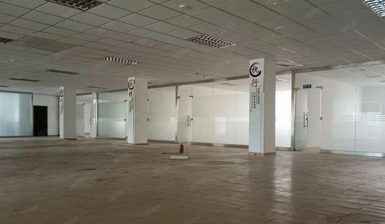 龙岗南联精装修500平米办公室厂房仓库出租有很大空地