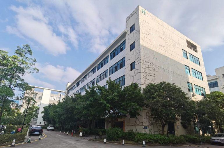 岗头产业园新空出A栋3楼800平方带精装修办公室前台厂房出租