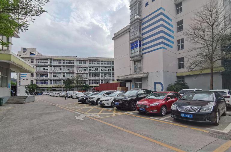 横岗六约地铁口1000至2000平方带装修厂房仓库出租分租