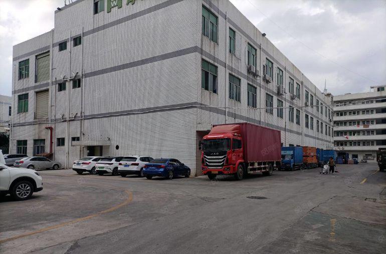 平湖辅城坳新出一楼2160平厂房仓库出租可分租交通好可办环评