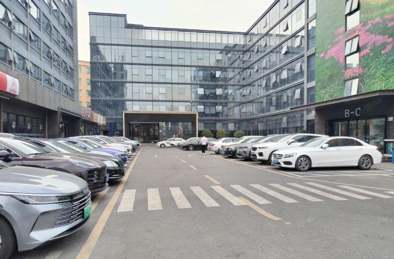 龙岗爱联地铁口电商园精装80至500平带装修办公室厂房出租