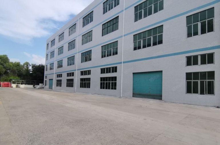 平湖辅城坳工业区一楼二楼1600平方厂房出租 300平起租