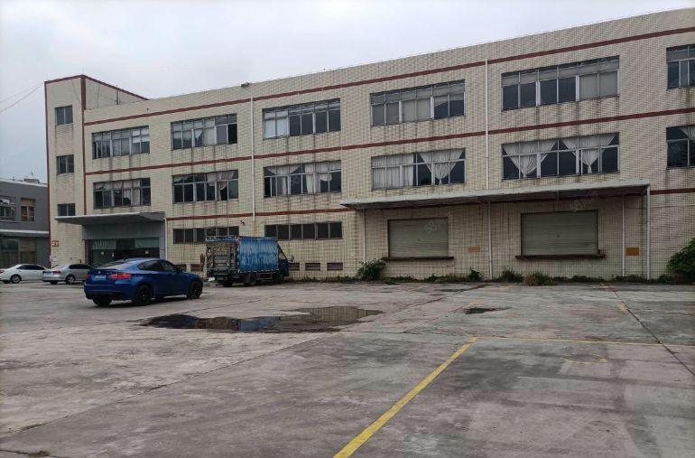 平湖新出一楼1500平带装修厂房仓库出租分租交通便利能办环评