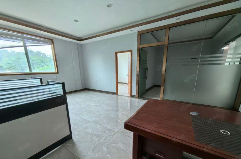 100平米精装办公室 布吉丹竹头地铁口 21格局家具免费送