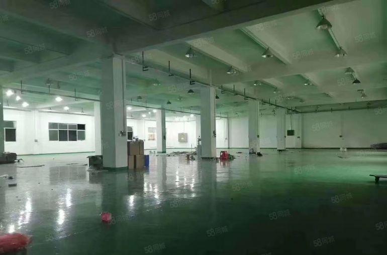 平湖地铁口附近带装修二楼1500平方厂房招租