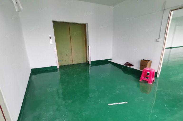 龙岗南联地铁口工业区新出一楼二楼1050平精装修厂房出租分租