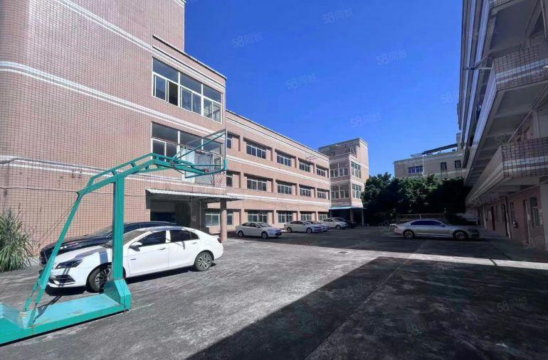 平湖辅城坳新出二楼1350平方厂房仓库出租分租形象好交通便利