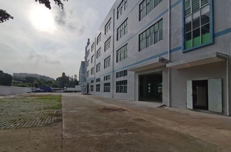 平湖辅城坳工业区一楼二楼1600平方厂房出租 300平起租