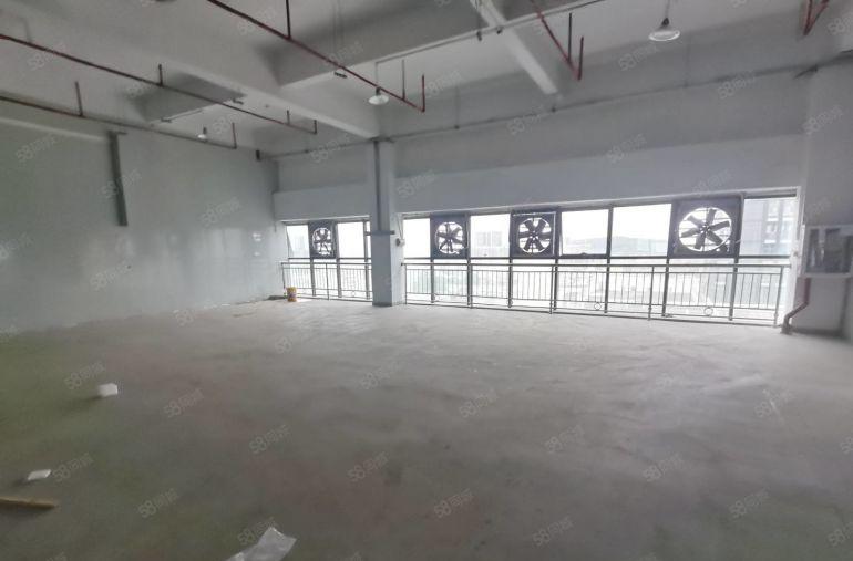 龙岗南联原房东工业园新出楼上1980平带装修厂房出租可分租