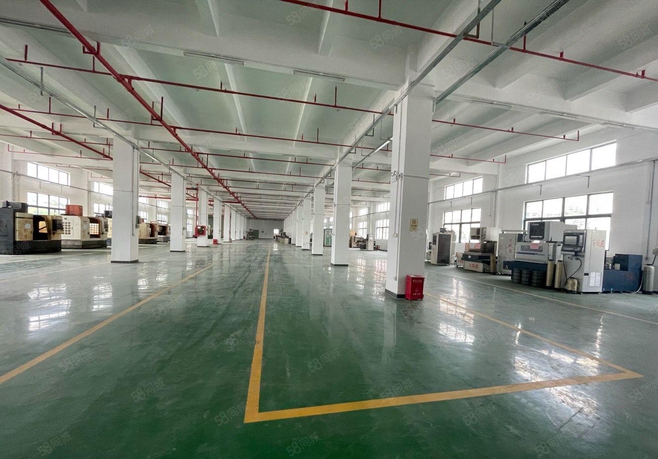 16元起龙岗新生工业园960平楼上一楼厂房仓库出租2吨货梯