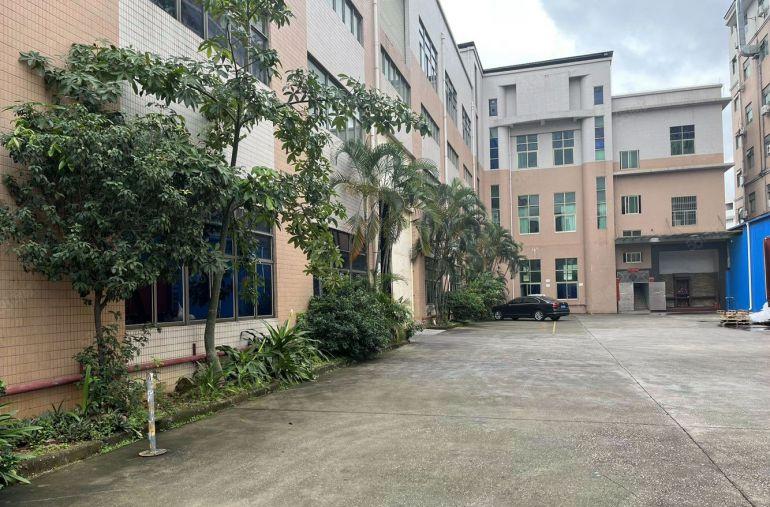 出租，龙岗横岗地铁站厂房办公仓库300平起租，原房东出租